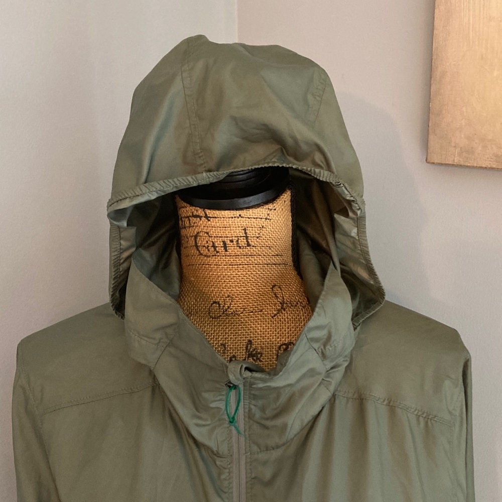 Columbia Sportswear Green Windbreaker NWOT Jacket w/Hoodie Women Size Large - Picture 3 of 14